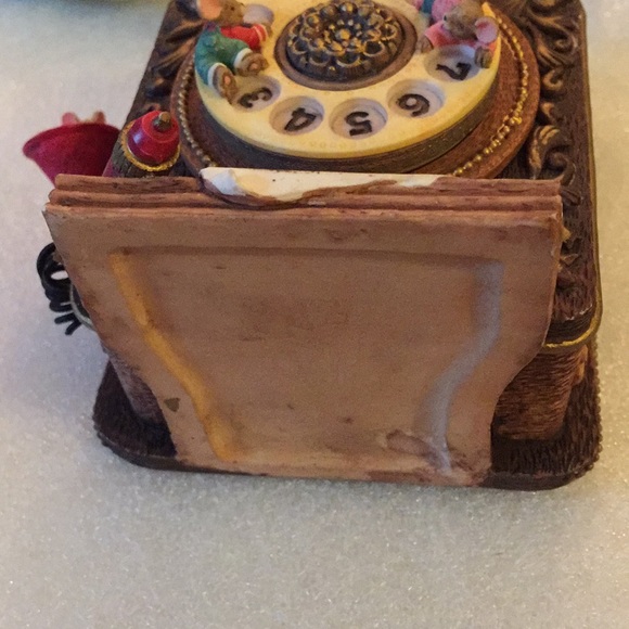 Lucite music box - Picture 3 of 7